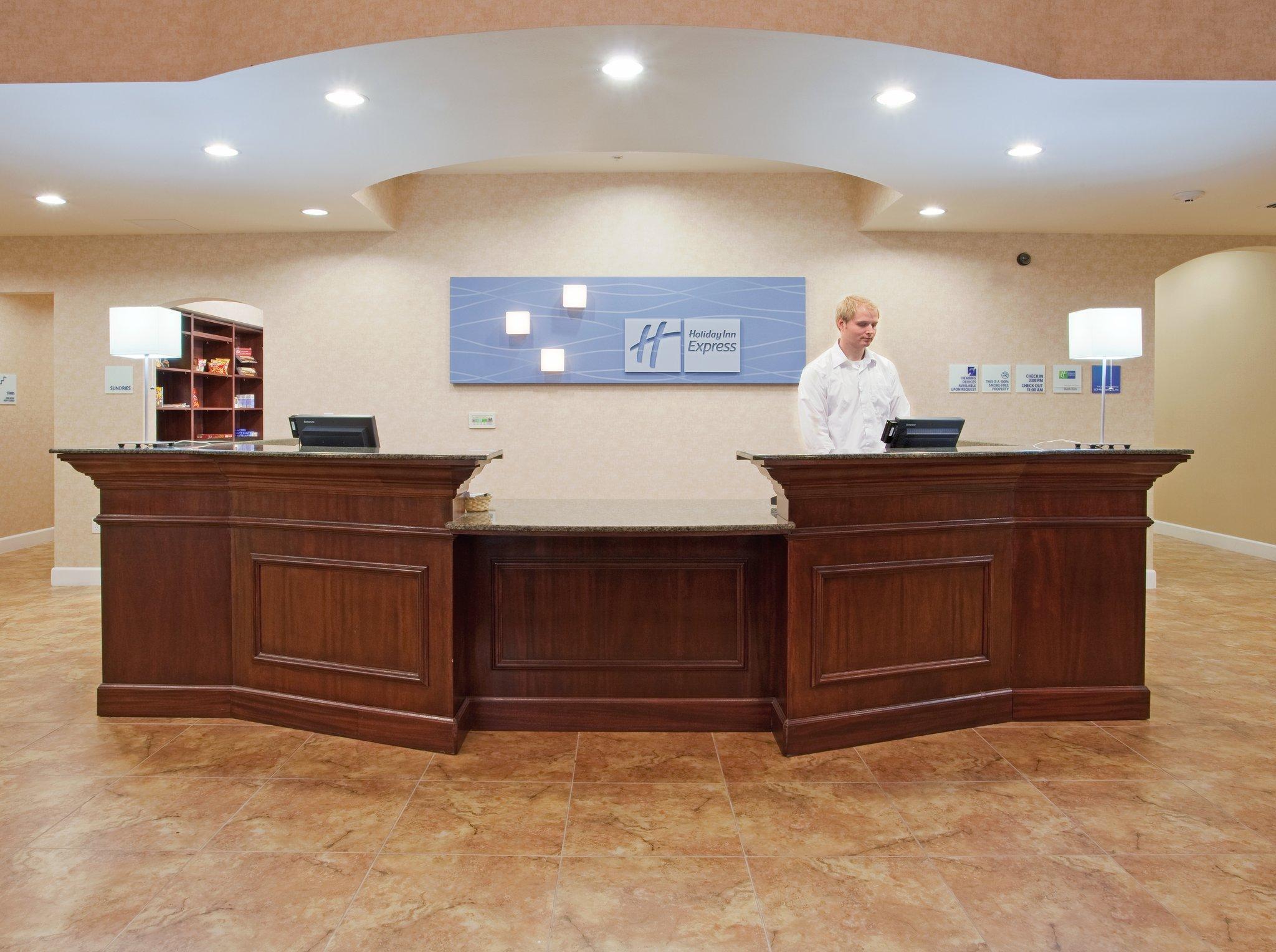 Holiday Inn Express Lodi By Ihg Exterior photo