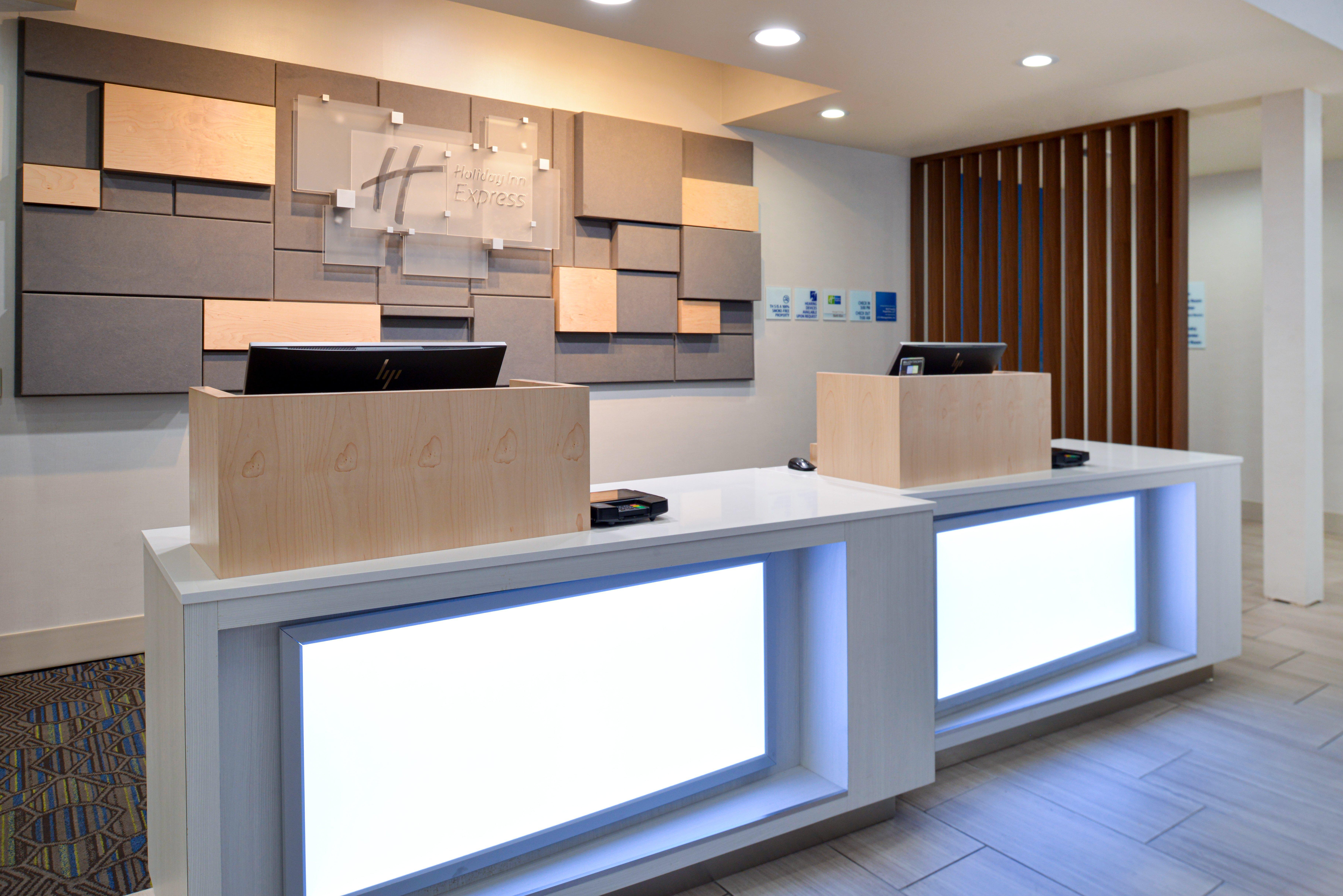 Holiday Inn Express Lodi By Ihg Exterior photo