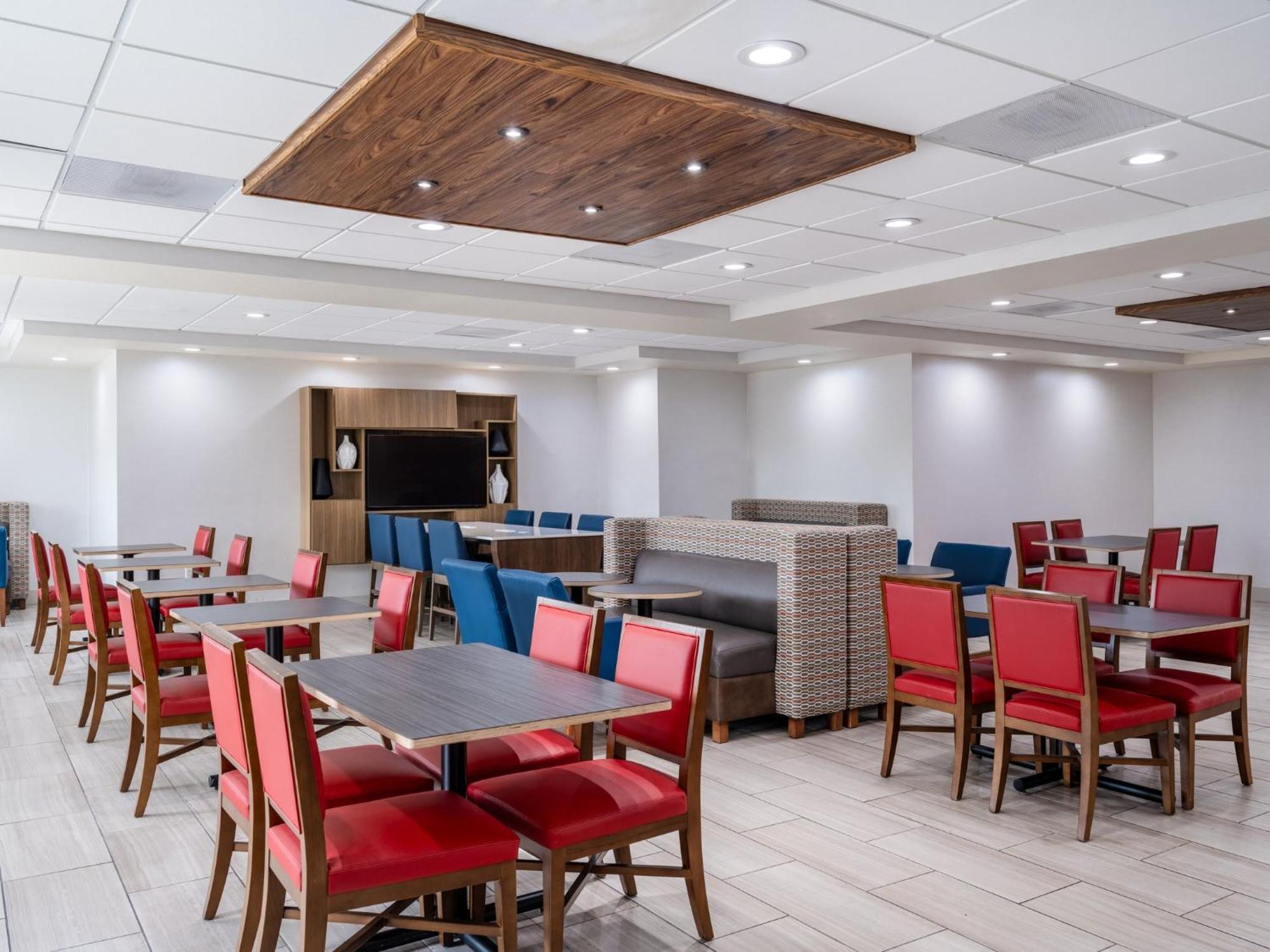 Holiday Inn Express Lodi By Ihg Exterior photo