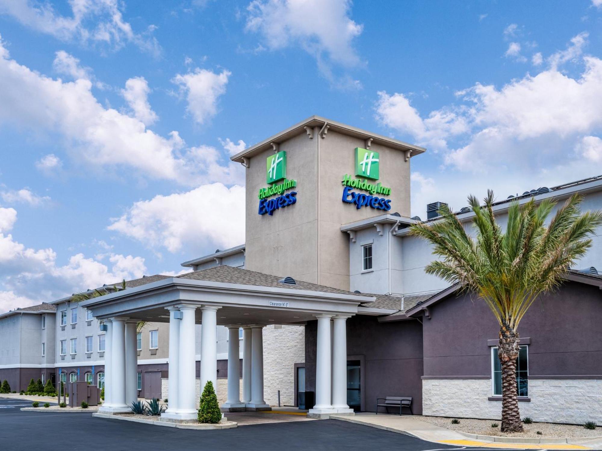 Holiday Inn Express Lodi By Ihg Exterior photo